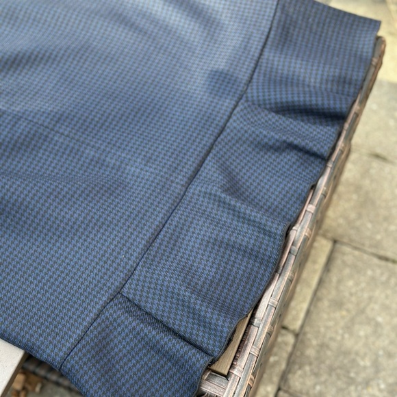 White House Black Market Blue Houndstooth Flounce Skirt - Picture 4 of 6